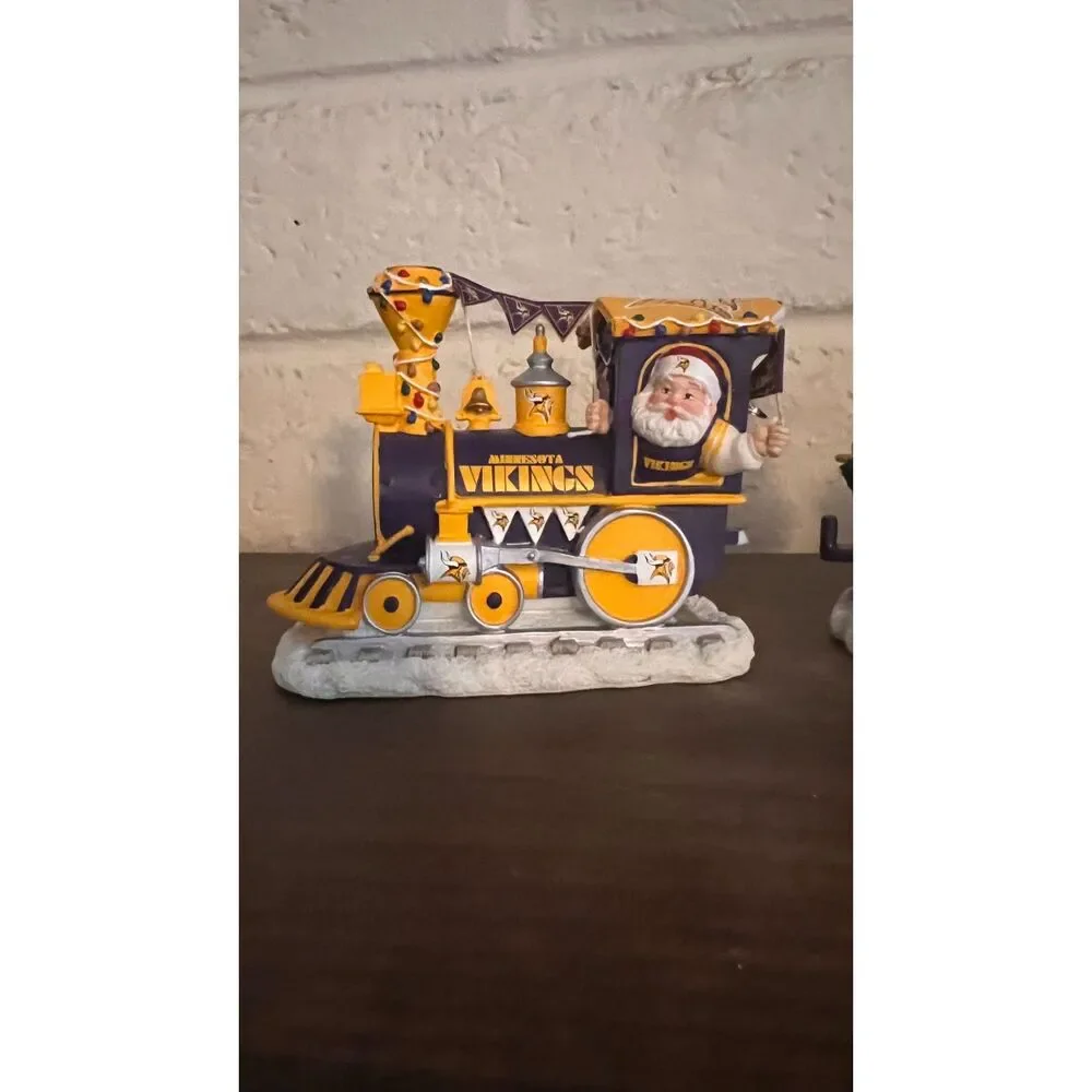Minnesota Vikings Christmas Express 6-Piece Holiday Train Set
